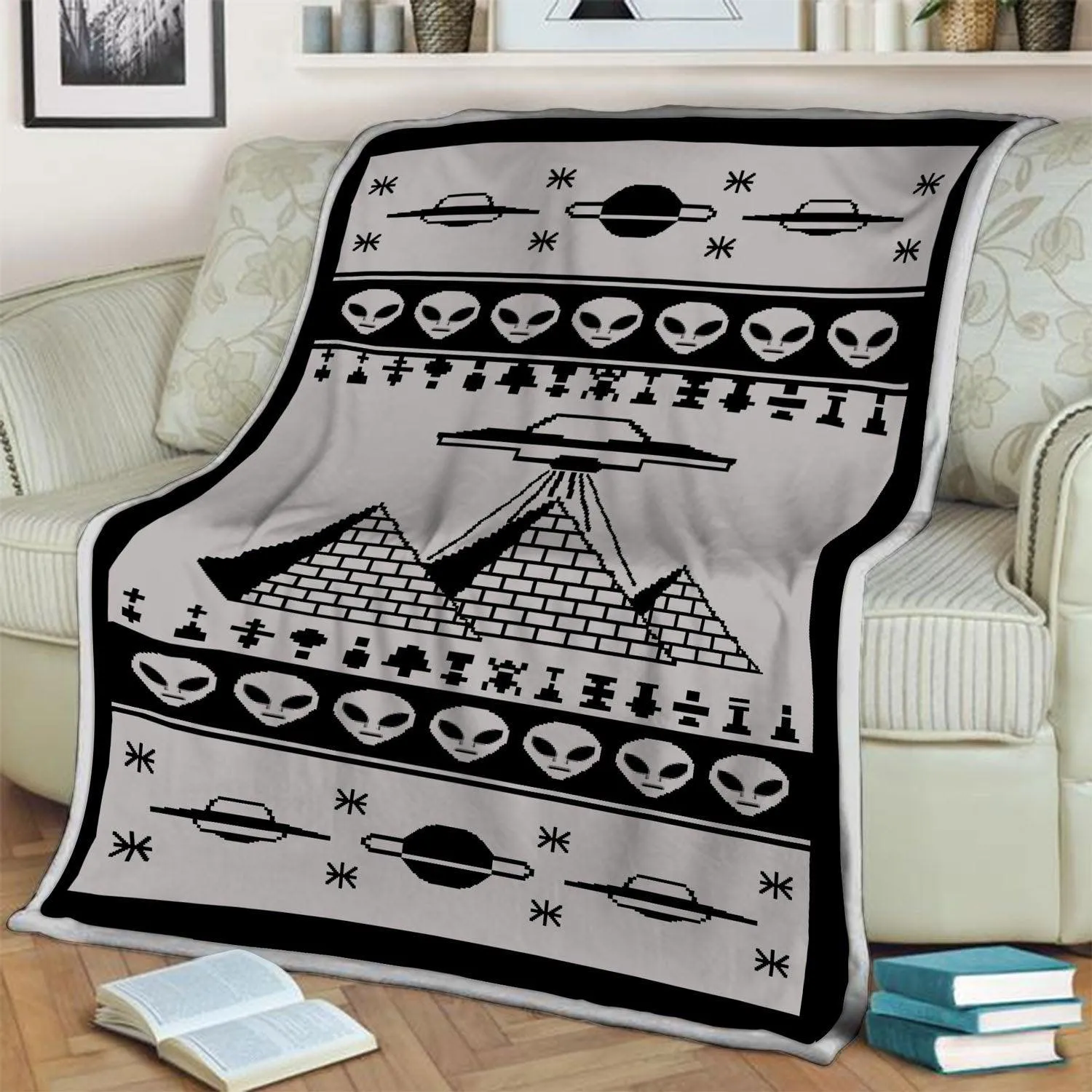 Blanket Ancient Aliens Pyramid