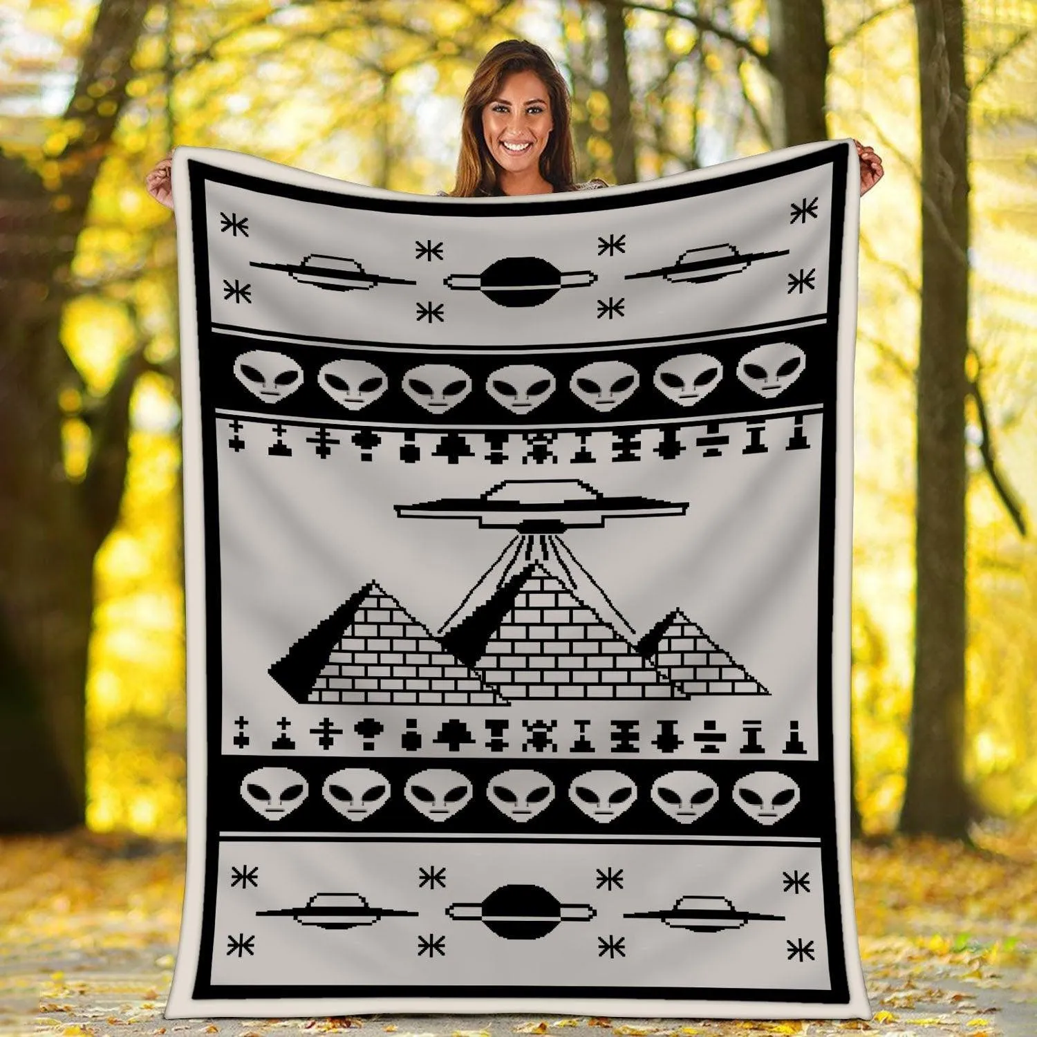 Blanket Ancient Aliens Pyramid