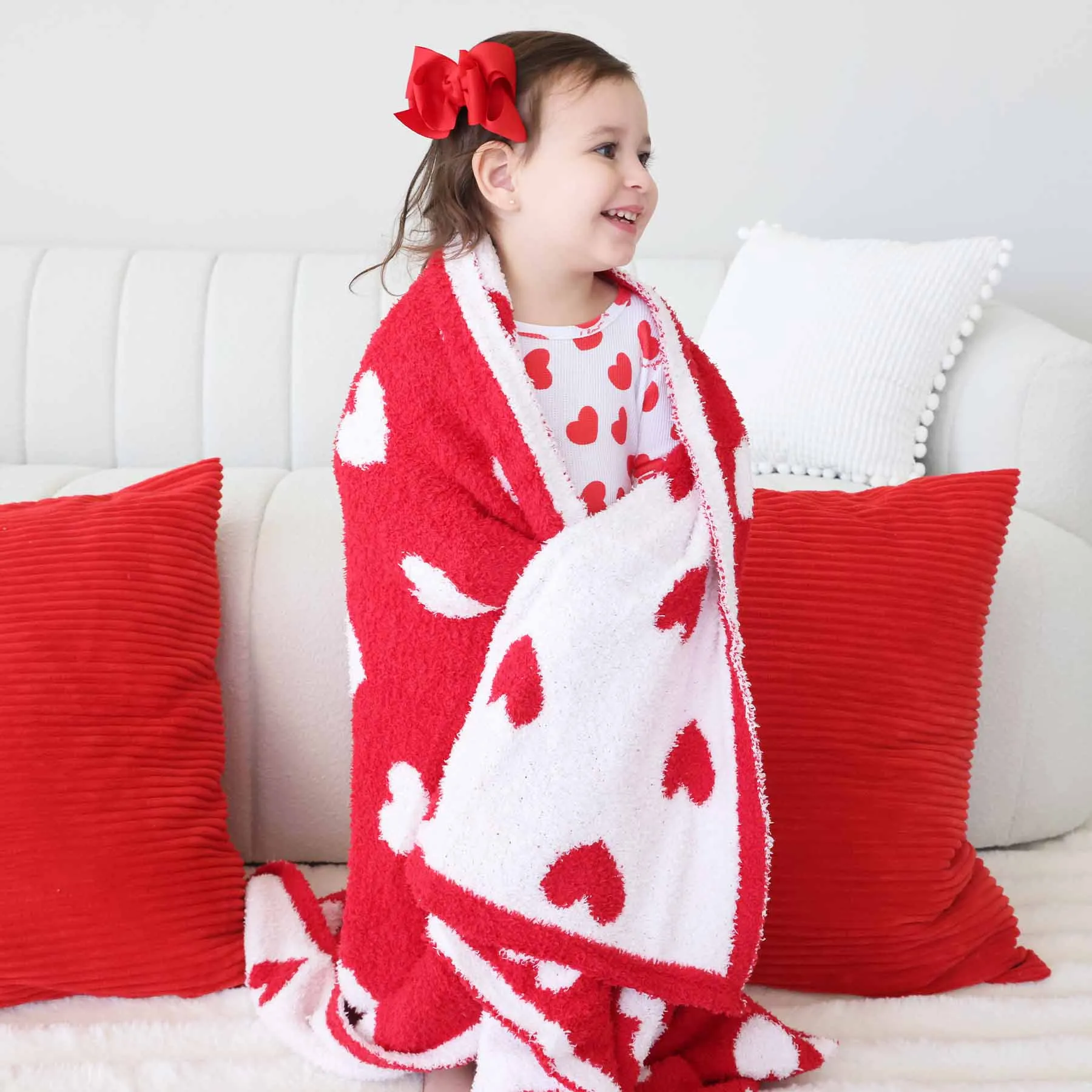 CuddleLane™ Luxe Blankets | Red Hearts