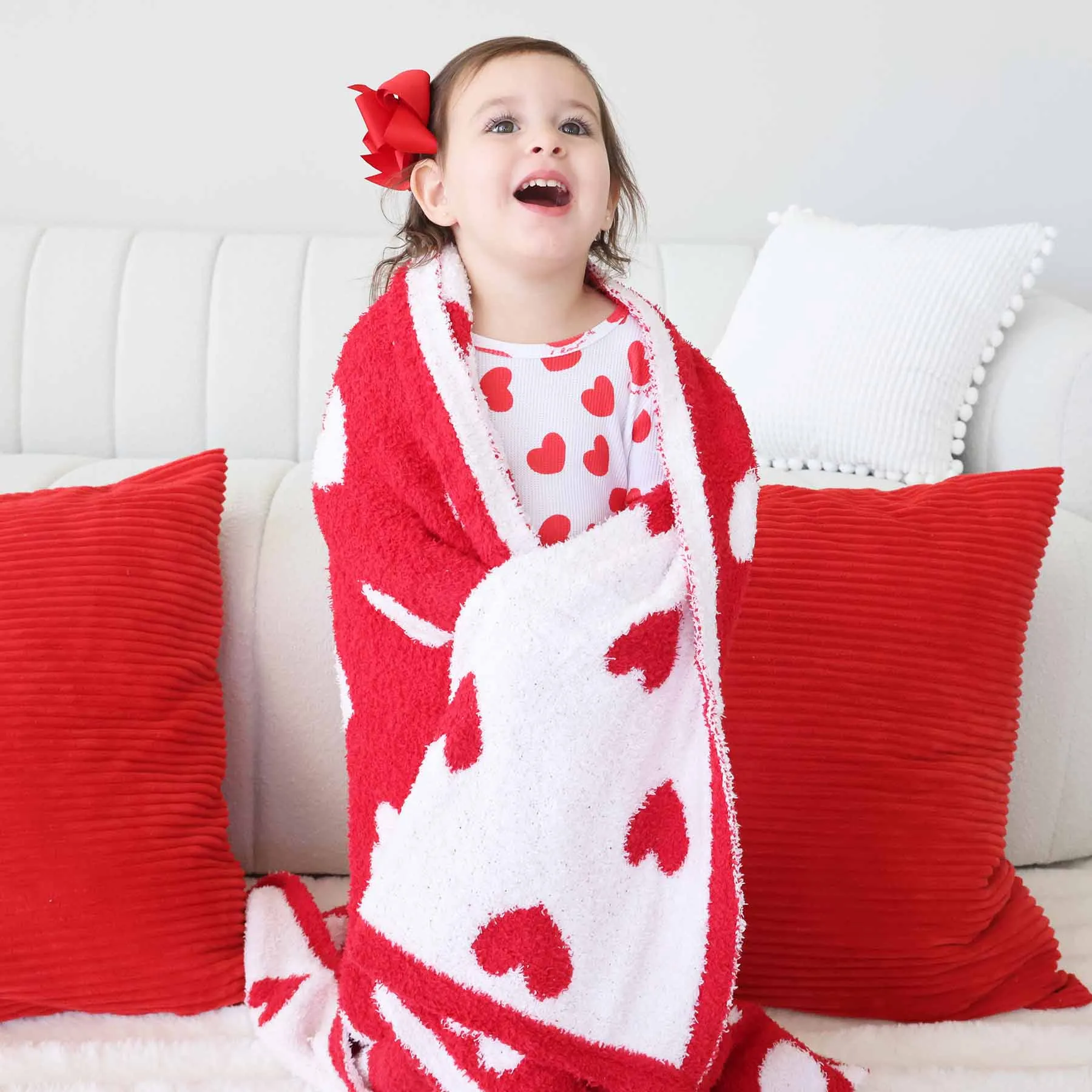 CuddleLane™ Luxe Blankets | Red Hearts