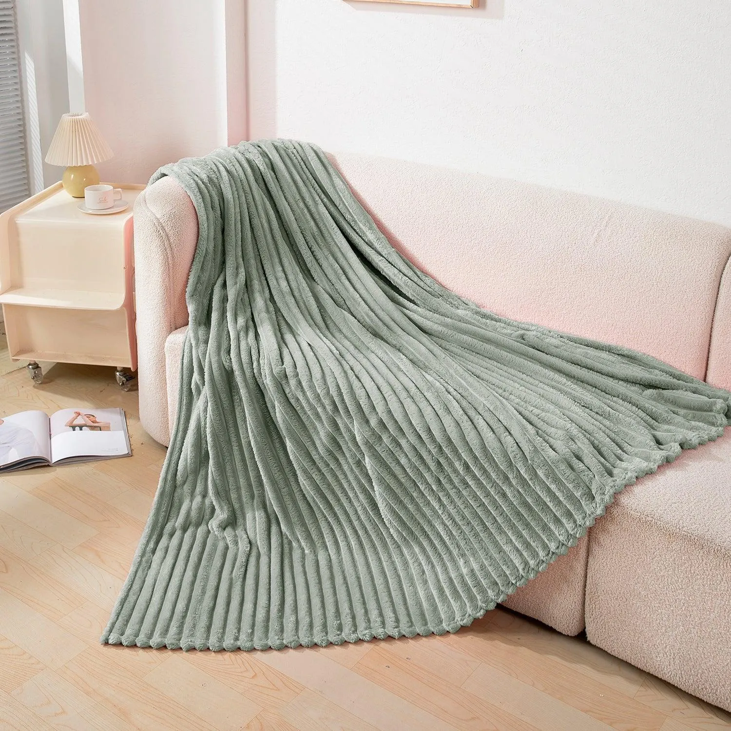 HOKIPO AC Blanket Double Bed Queen, 200x230 cm / 6.5x7.5 feet, Moss Green